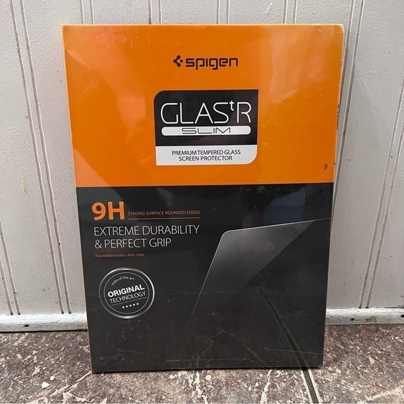 SPIGEN Tempered Glass Screen Protector Galaxy Tab S2, 9.7” - Picture 1 of 6
